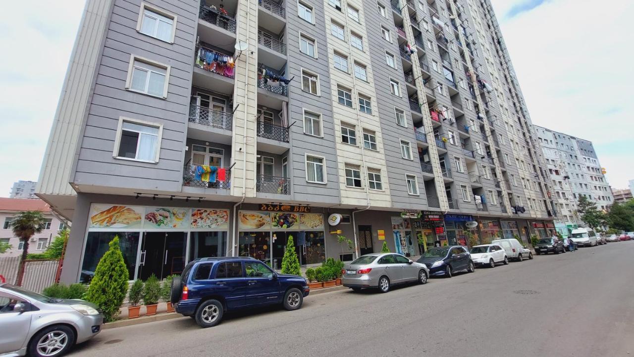 Irakli Sweet Home Батуми Екстериор снимка